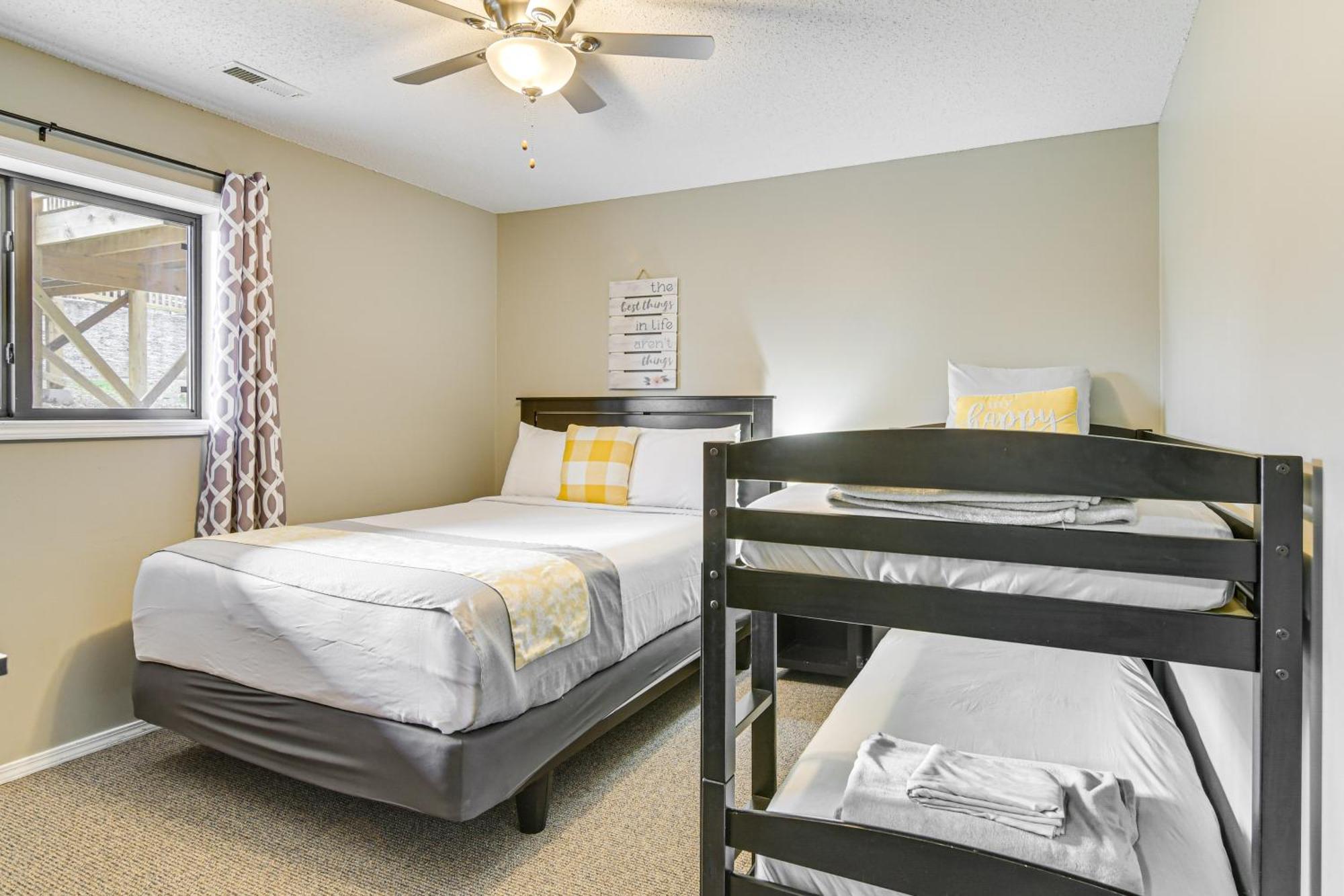 Inviting Branson West Condo With Pool Access Bagian luar foto